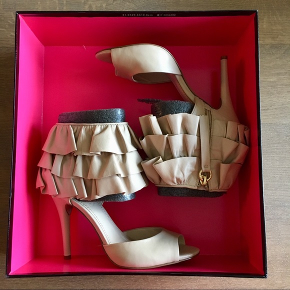 Kirna Zabete at Nine West Alitra Heels - Picture 6 of 7